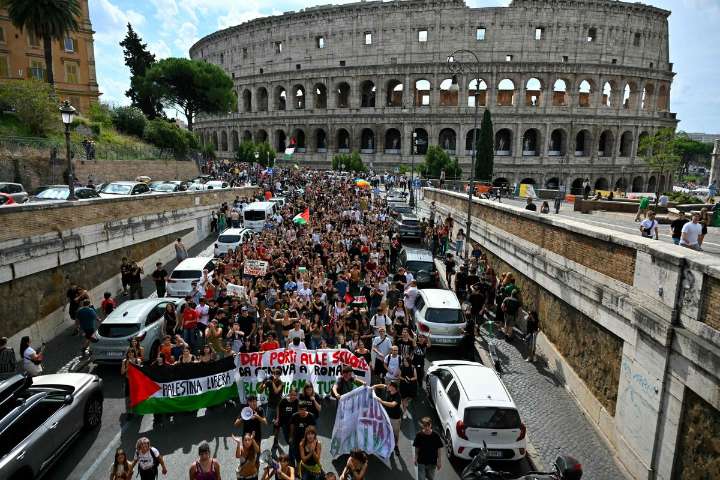 Más de 100 mil exigen en Italia detener el genocidio en la franja