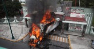 México: Manifestantes atacaron un cuartel general por la desaparición de 43 estudiantes en 2014