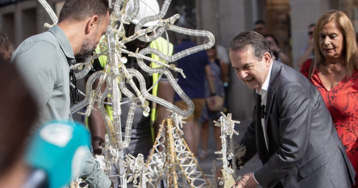 Peligra la Navidad soñada de Caballero: Vigo declara «desierta» la licitación del mercado navideño y las atracciones