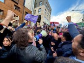 Milei arrancó la campaña en Ushuaia pero tuvo que suspender una caminata por una protesta de la UOM y el kirchnerismo