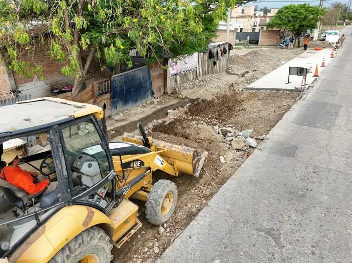 Orán: Avanza con Obras de Mejora Vial y Desagües Pluviales en Distintos Sectores