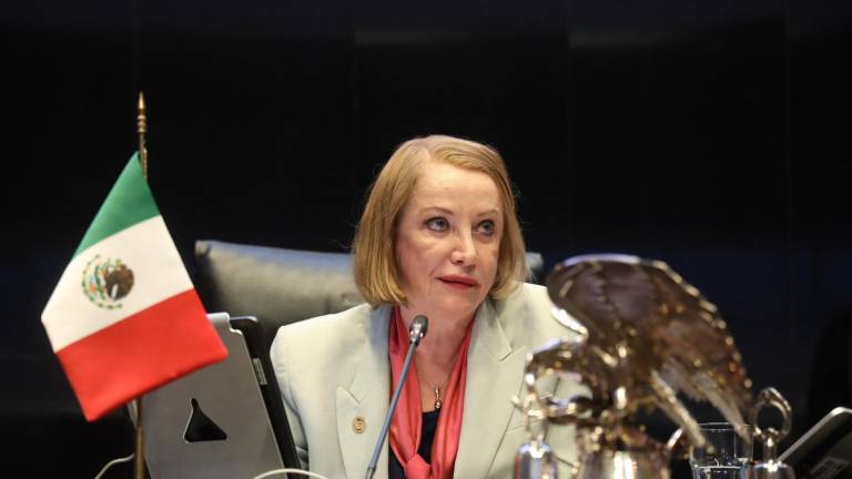 Senado recibe dos iniciativas de Sheinbaum: en materia de amparo y protección industrial