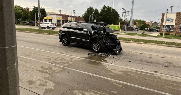 Driver cited after rear-ending school bus in Milwaukee; no injuries reported