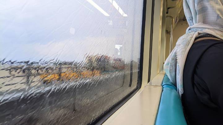 La pluja als vidres