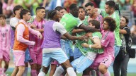 ¿Cuántos partidos de sanción pueden recibir Luis Suárez y Sergio Busquets por trifulca en final de la Leagues Cup?