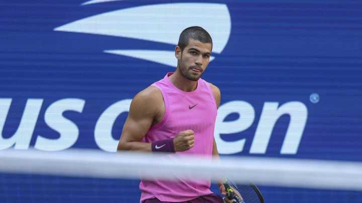 Alcaraz tumba a Djokovic y jugará la final del US Open