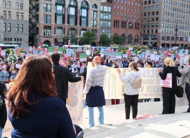 Mexicanos desafían advertencias de Trump y celebran desfile por la Independencia en Chicago