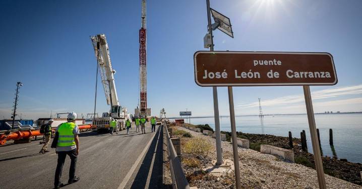 Sumar Cádiz dice que el cambio de nombre del Puente Carranza "está acordado" y "a la espera de publicarse en el BOE"