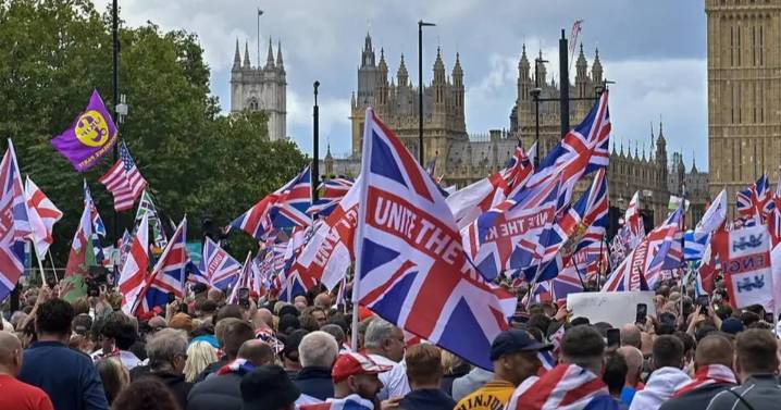 Multitudinaria marcha en Londres contra las políticas migratorias
