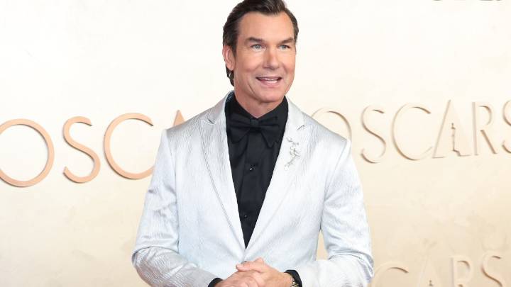 Actor Jerry O'Connell's wallet and phone stolen during class at LA yoga studio
