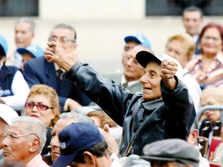 Leyes 12247 y 3864 homologan pensiones de 19990 y 20530