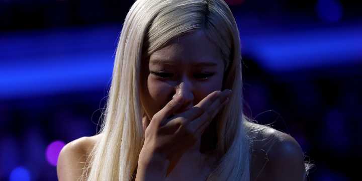 Rosé Accepts Song of the Year Award at MTV VMAs 2025, Thanks BLACKPINK Members in Touching Speech – Read the Full Message! | 2025 MTV VMAs, Blackpink, MTV VMAs, Music, Rose | Just Jared: Celebrity New