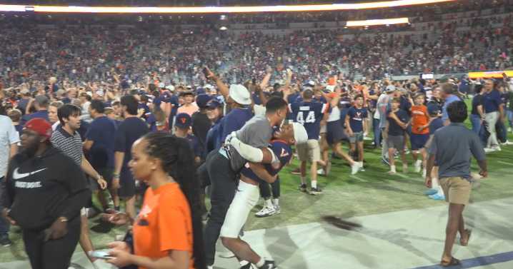 Fans react after UVA stuns No. 8 Florida State in double-overtime thriller at Scott Stadium