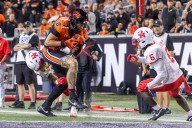 Oregon State 0-5 for first time since 1996 as Beavers unravel late against Houston