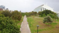Una València desierta aguarda las peores horas del temporal