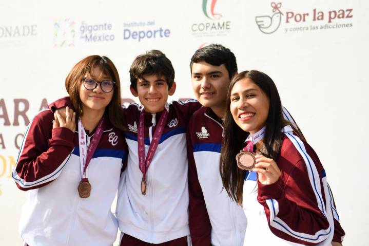 Paranatación de BC logra récord de medallas