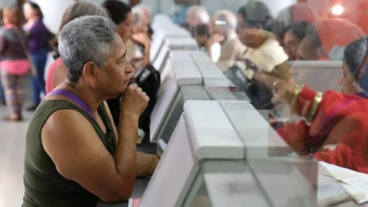 De cuánto es el bono de guerra para los pensionados del IVSS: Así se cobra esta ayuda