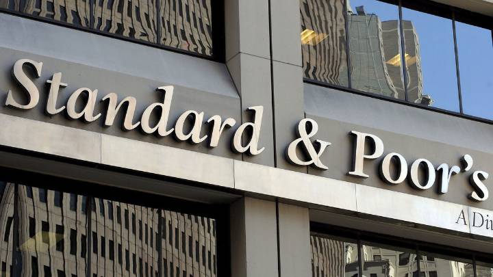 S&P sube la nota de España a A+ por su solidez económica y baja exposición a la política arancelaria de EE.UU.