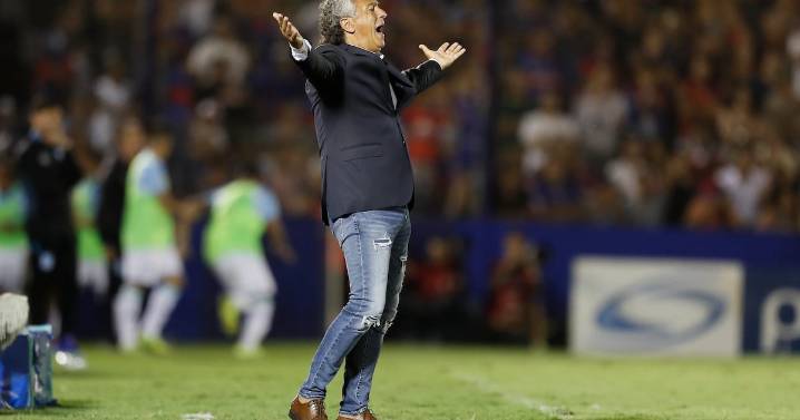 Antecedentes de un nuevo capítulo: la eterna revancha que mantiene Néstor Gorosito con la U