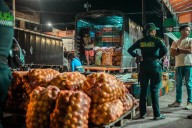 Autoridades refuerzan control del espacio público en la Plaza de La 21