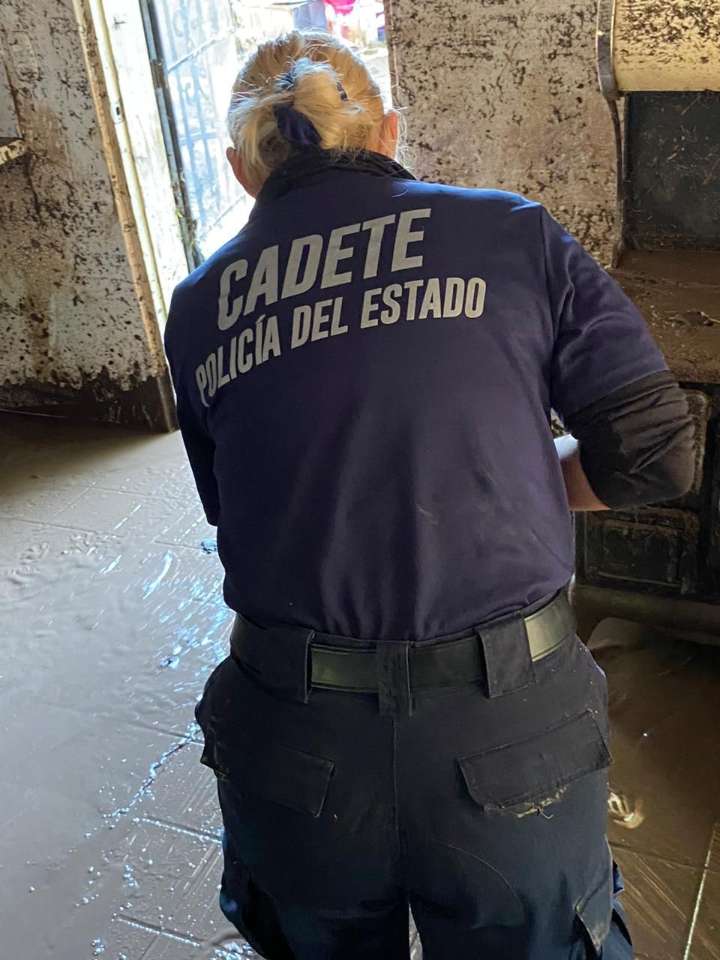 Despliega SSPE a cadetes para apoyar a familias afectadas por inundaciones en Casas Grandes
