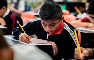 México aumentará presupuesto educativo y duplicará número de becarios en 2026