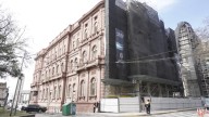 Cambio de color para el Palacio de los Leones: la Municipalidad de Rosario deja atrás el rosa