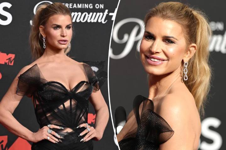 Jessica Simpson confuses fans with new look at VMAs 2025