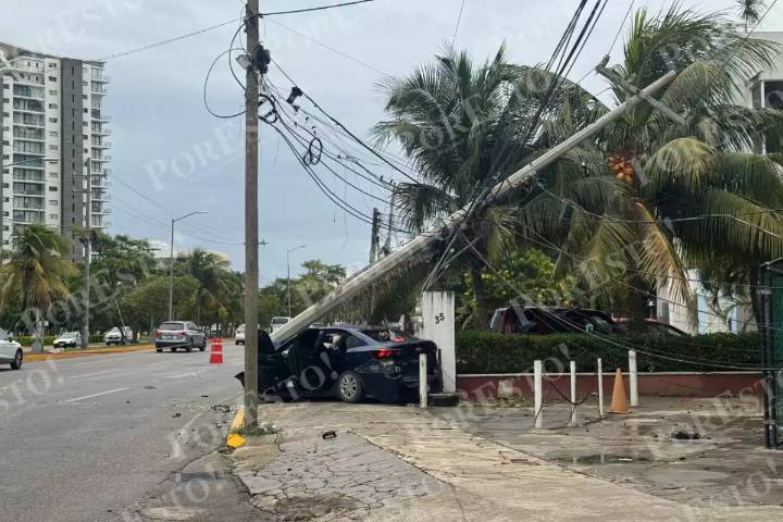 Trágica mañana en Cancún: Fatal accidente deja una persona sin vida y otra lesionada