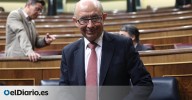 Dimiten dos cargos clave de Aduanas que nombró Montoro tras el escándalo por los supuestos manejos del exministro