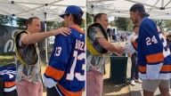Chestnut joins Islanders at fan fest
