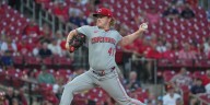Andrew Abbott strikes out 7 but Reds lose to Cardinals