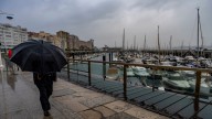 La AEMET advierte de la llegada de una borrasca "potencialmente peligrosa" y activa la alerta roja por lluvias de "intensidad torrencial"