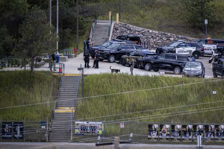 3 teenagers in critical condition after Colorado high school shooting