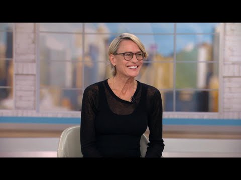 Robin Wright talks new Prime thriller, "The Girlfriend"