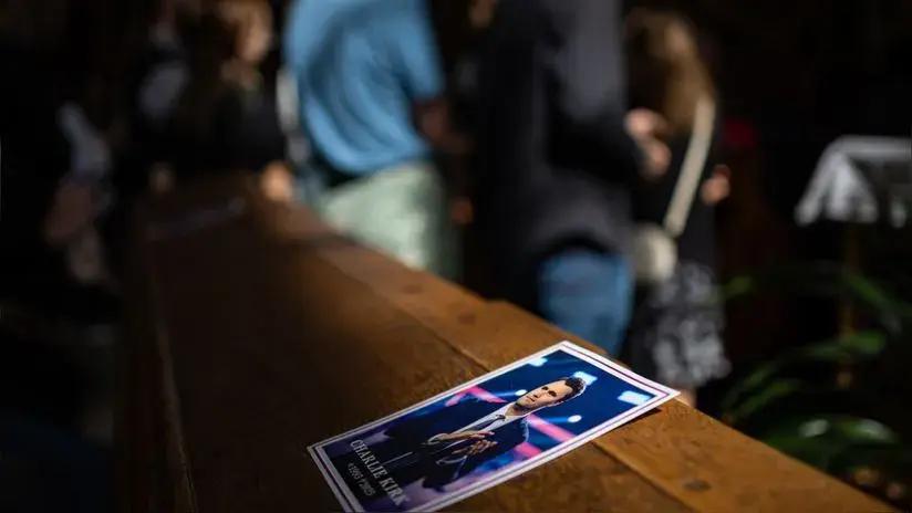 EE.UU.: Univision despide a su directora de Talento por publicación sobre el asesinato de Charlie Kirk, cercano a Trump