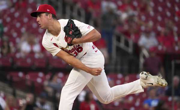 McGreevy pitches Cardinals to 3