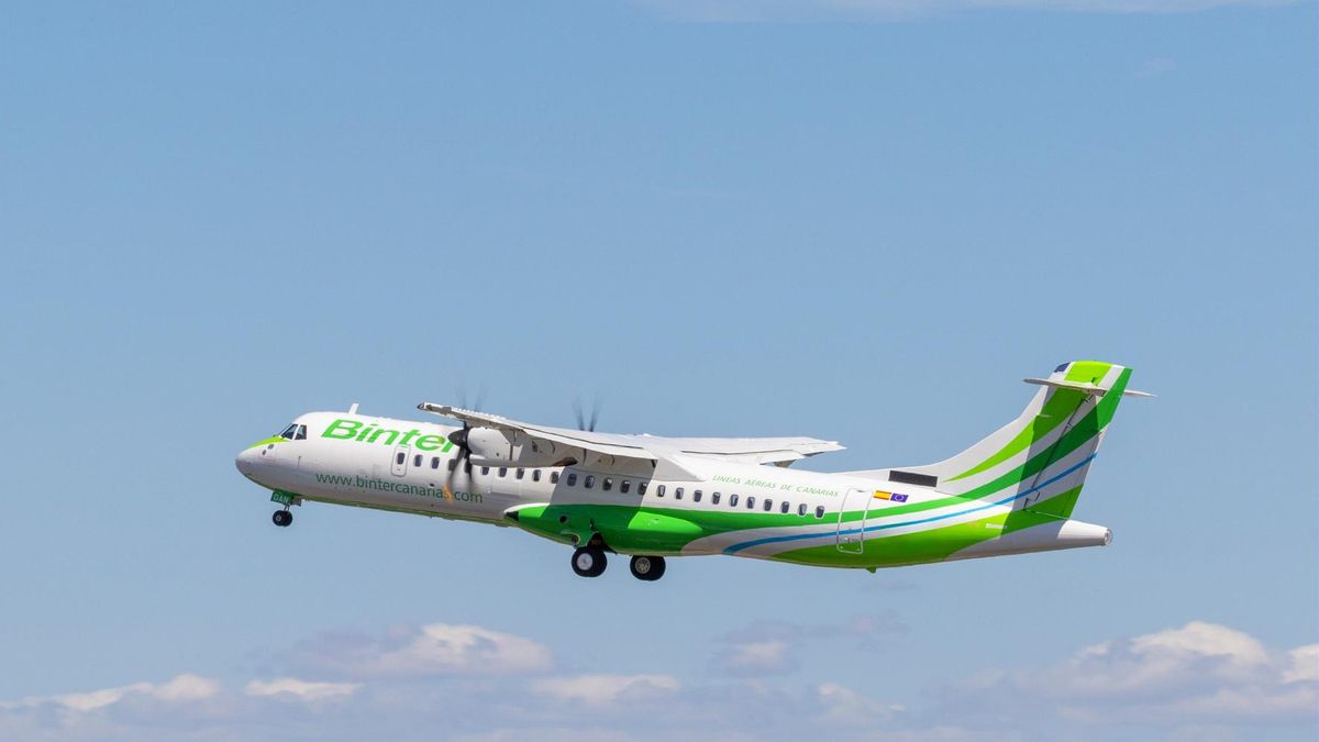 Binter firma la financiación de nueve aviones ATR 72
