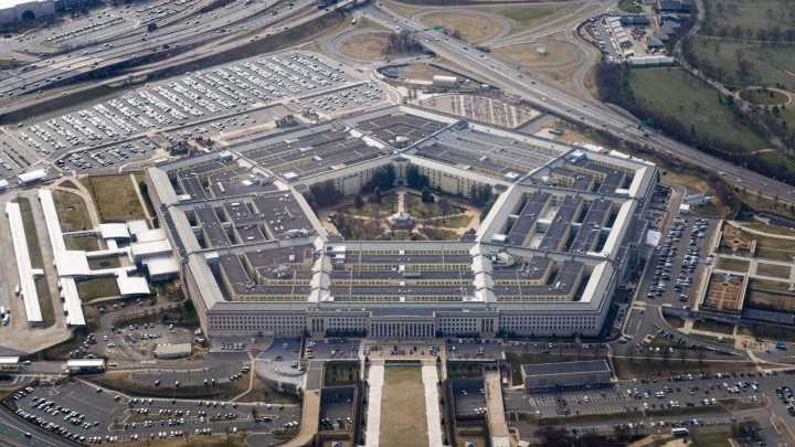 Dos Aeronaves Militares de Venezuela Sobrevuelan Cerca de Buque de EUA en Aguas Internacionales