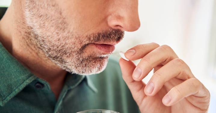 People with hay fever and asthma among 18 groups issued Ibuprofen warning