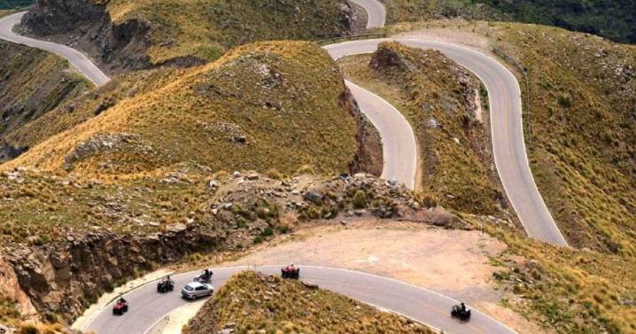 Una salida rutera entre sierras y lagos: escapadas imperdibles en Córdoba y San Luis