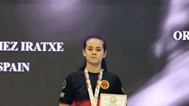Iratxe Sánchez, la joven de 16 años que conquista al mundo con sus brazos: "Un pulso de superación"