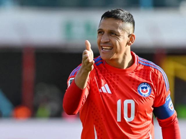 Chile great Sanchez joins Sevilla from Udinese