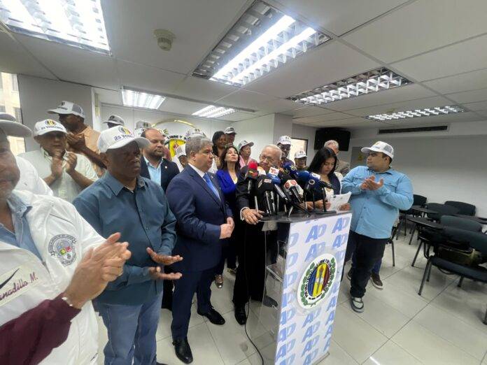 Exhortan al Papa a que interceda ante las amenazas de EEUU