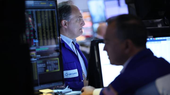 Stock futures tick higher as Nasdaq tries to build on record: Live updates