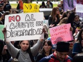 Para cumplir con el FMI, Caputo debería aplicar ajuste del 14% si el Congreso aprueba leyes pendientes