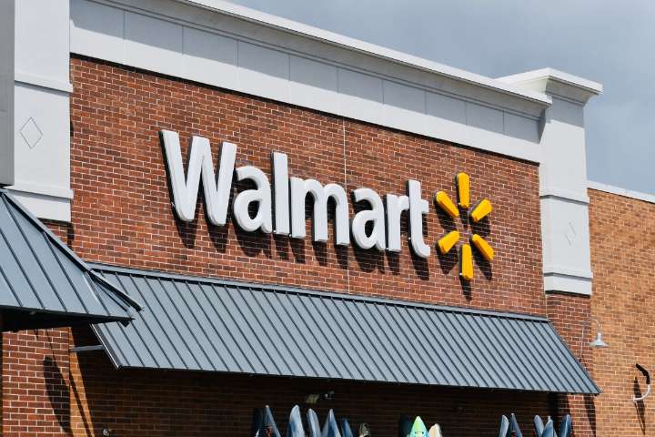 De $400 a solo $53: Walmart remata mini proyector con Bluetooth 