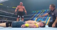 John Cena sufre humillante derrota ante Brock Lesnar y hasta los niños lloran (VIDEO)