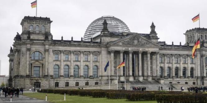 Gobierno alemán mantiene firme su apoyo a Israel, mientras crece presión social