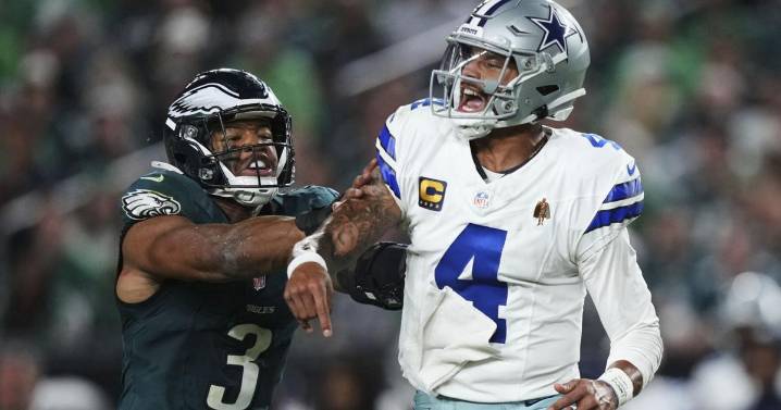 Eagles place Nolan Smith, 2 others on IR ahead of Tampa Bay game